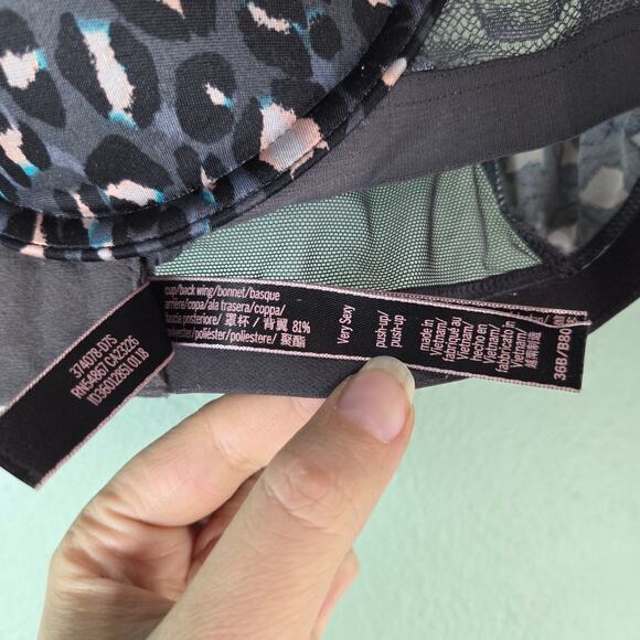 Victoria's Secret Womens Gray Very Sexy Leopard Padded Underwire Push Up Bra 36B - Picture 4 of 5